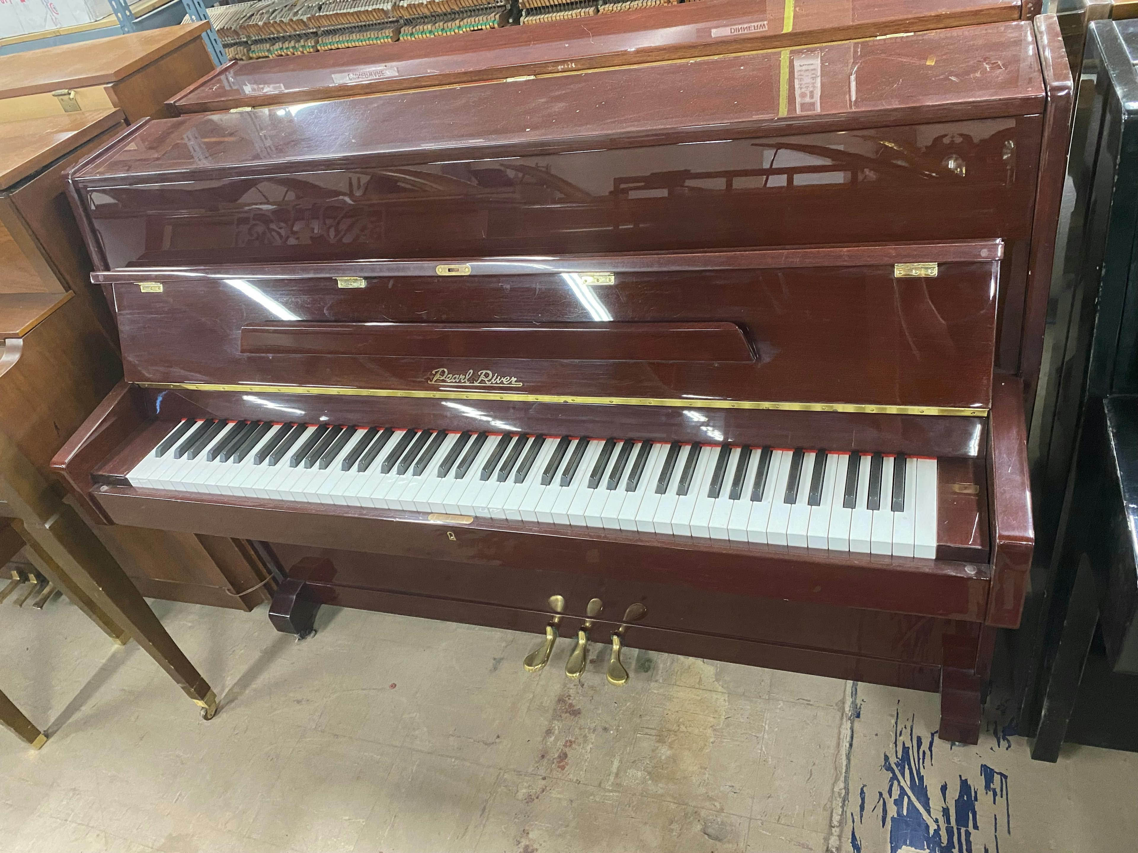 Pearl River Console Piano